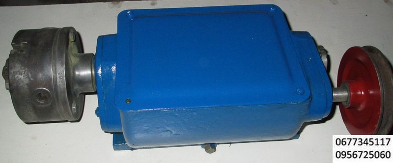 Токарно-винторезный станок ТВШ-2 , шпиндельная бабка, токарный патрон, станок токарный самодельный, школьник , шпиндель км 2 , отверствие в шпинделе 15 мм,  шаг нарезаемых резьб 0,6; 0,8: 1,0 мм, коробка школьник